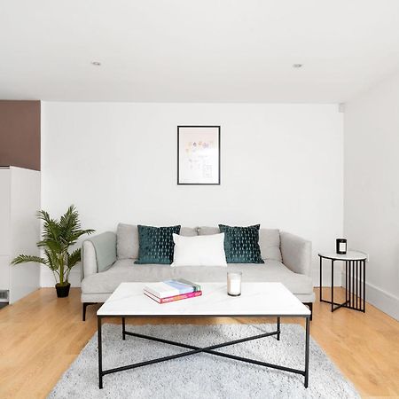 King'S Cross - 2Br With Terrace - Cityapartmentstay London Bagian luar foto