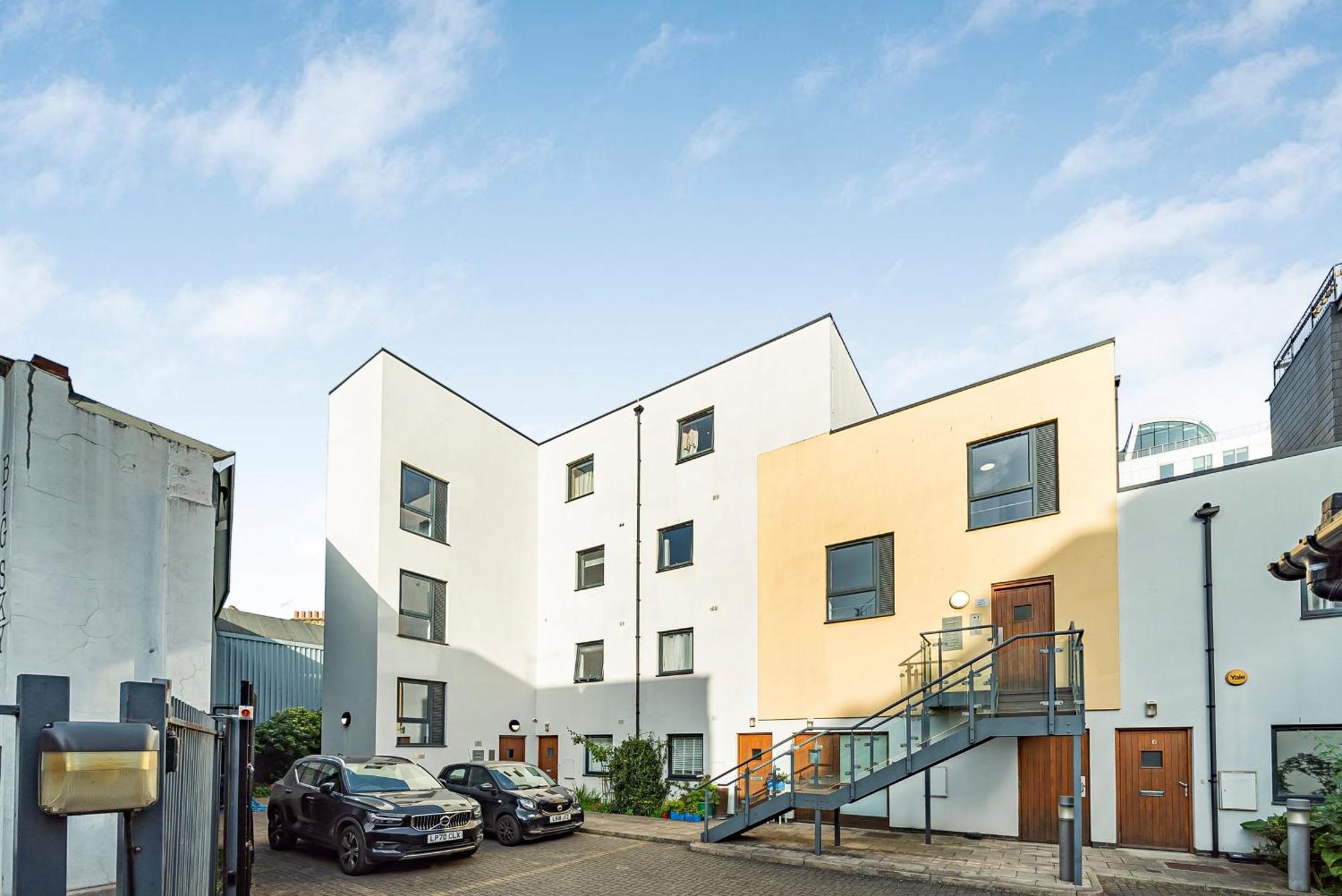 King'S Cross - 2Br With Terrace - Cityapartmentstay London Bagian luar foto