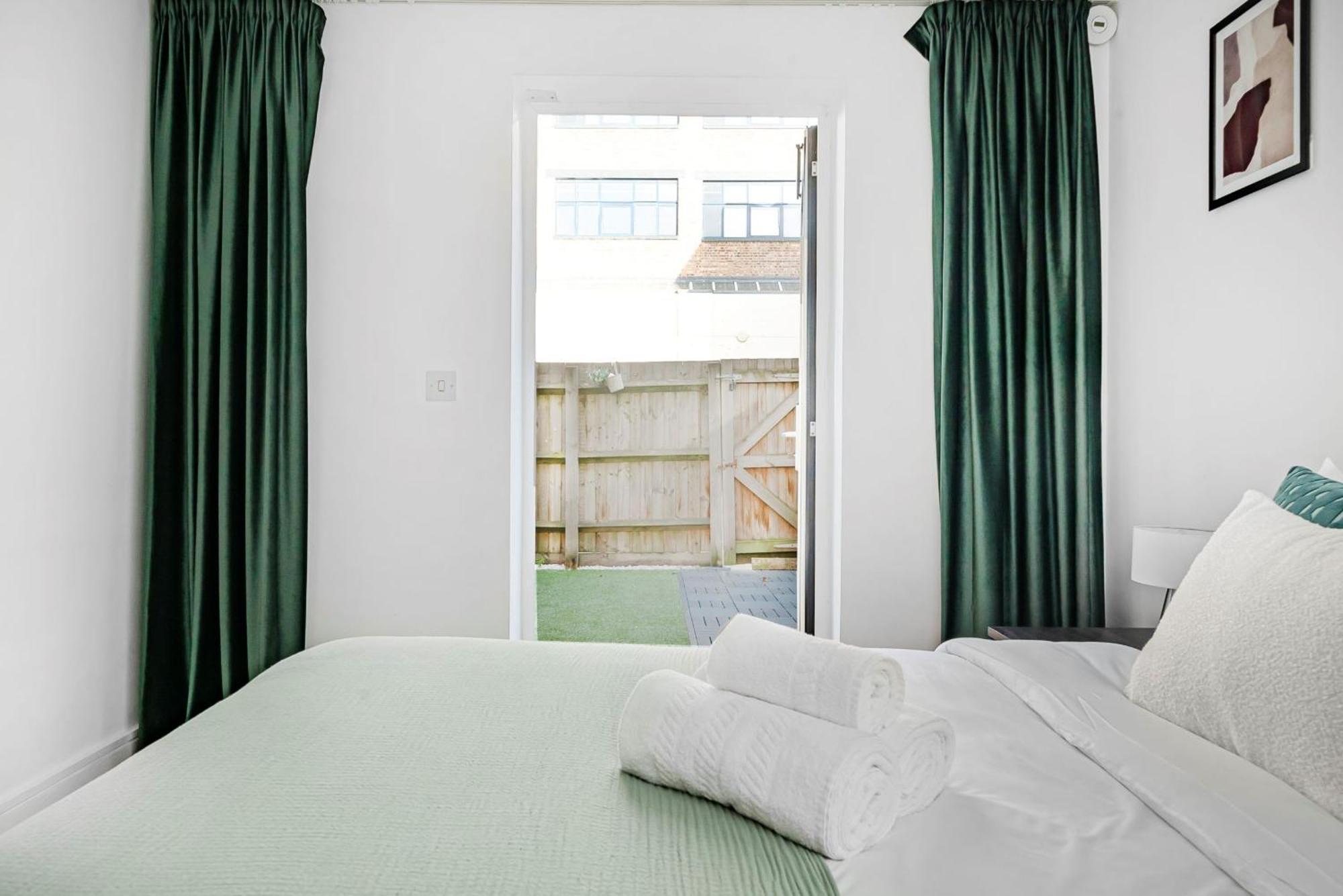 King'S Cross - 2Br With Terrace - Cityapartmentstay London Bagian luar foto