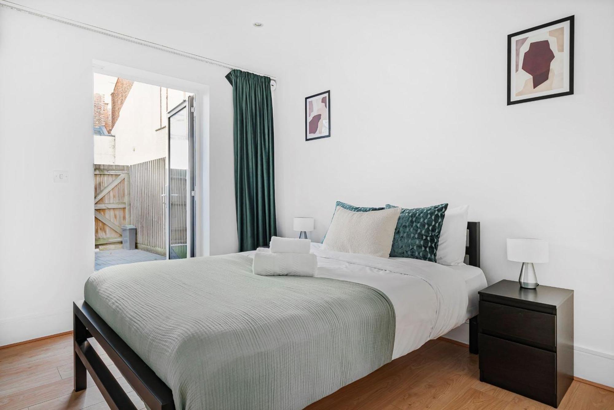 King'S Cross - 2Br With Terrace - Cityapartmentstay London Bagian luar foto