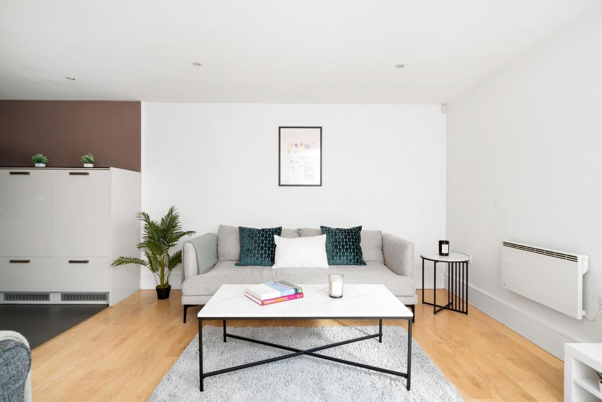 King'S Cross - 2Br With Terrace - Cityapartmentstay London Bagian luar foto