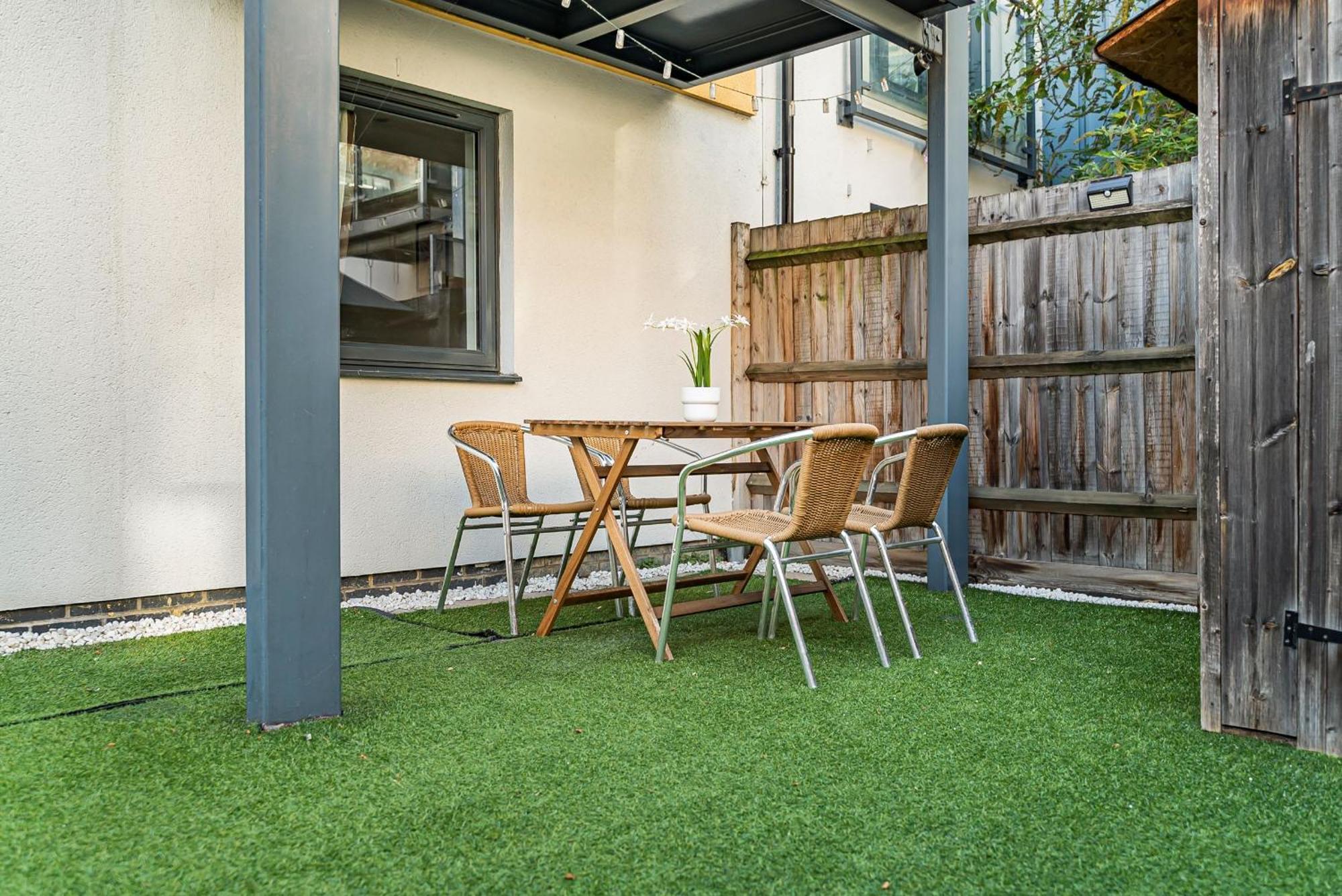 King'S Cross - 2Br With Terrace - Cityapartmentstay London Bagian luar foto